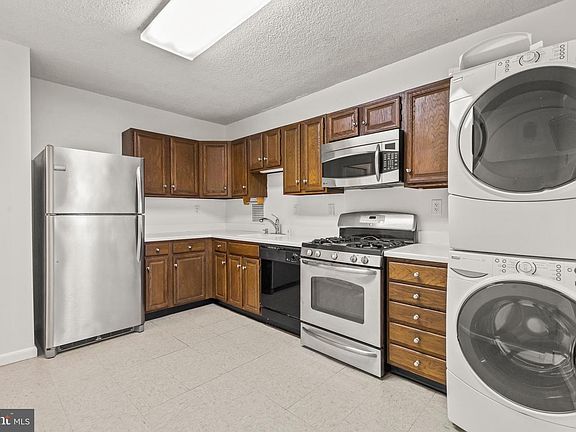 3rd image of 3701 S George Mason Dr Unit 1013N