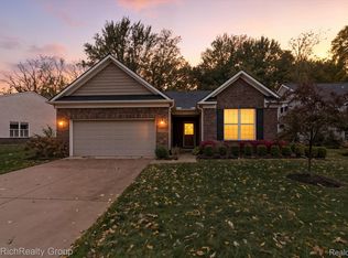 49534 Mapleton, Canton, MI 48188