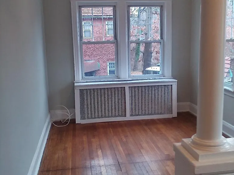27 Courter Ave #1 — Photo 4