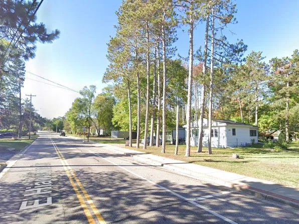 243 & 245 E Hiawatha Dr, Wisconsin Dells, WI 53965