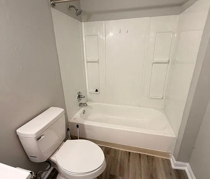 233 Green St — Photo 8