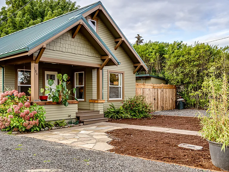 Gorgeous craftsman style home.