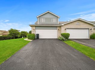 8627 Tullamore Dr, Tinley Park, IL 60487