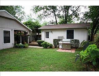 3rd image of 905 N Wren Dr