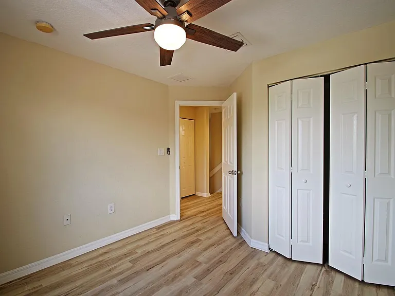 1904 SW 60th Ave #1 — Photo 13