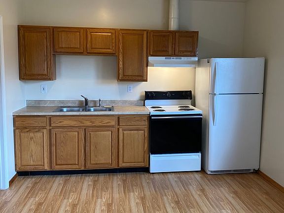 2nd image of 1424 Earnest S Brazill St #F