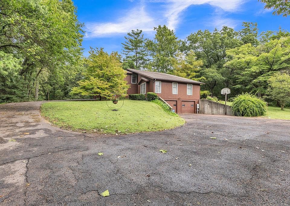 1st image of 4715 Amazonia Rd
