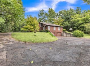 4715 Amazonia Rd, Saint Joseph, MO 64505