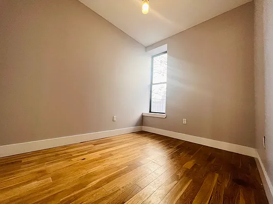 Rented by Pear NYC LLC | media 20