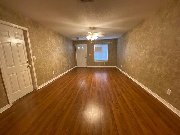 3rd image of 163 Park Pl