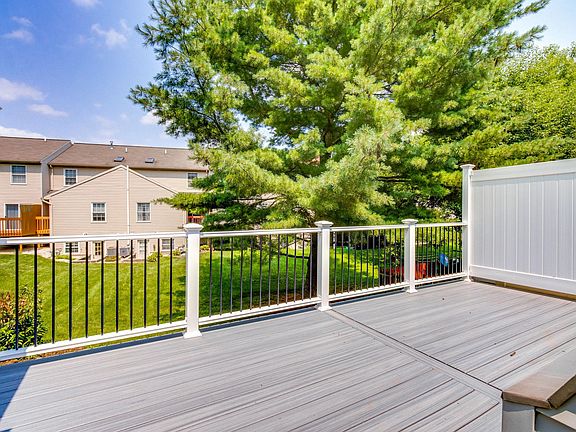 5th image of 127 Pepperton Ct