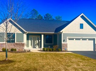 5199 N Quail Crest Dr SE, Grand Rapids, MI 49546