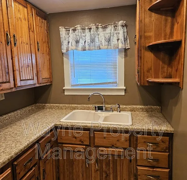 217 N Lincoln Ave — Photo 3