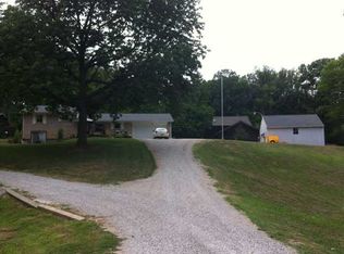 11936 Diamond Island Rd, Wadesville, IN 47638