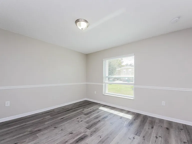 911 San Rafael Way — Photo 9