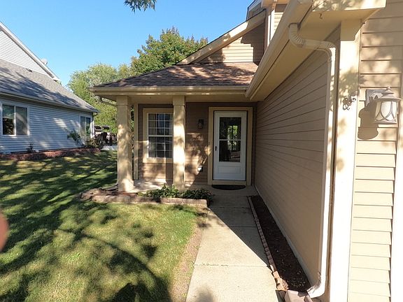 3rd image of 2147 Brittany Ln