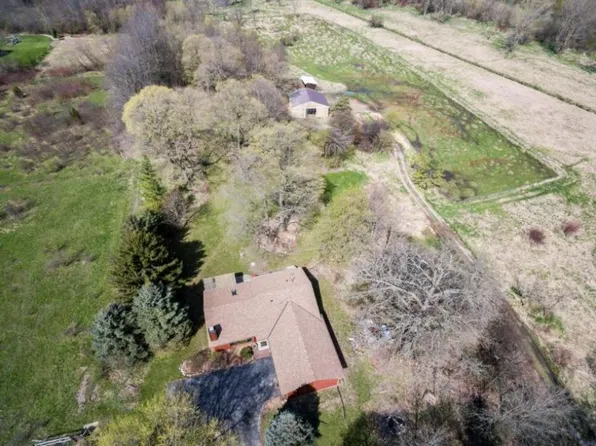W188N13609 Maple Rd, Richfield, WI 53076