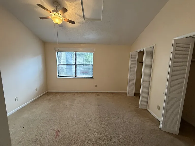 801 Kelly Dr — Photo 10
