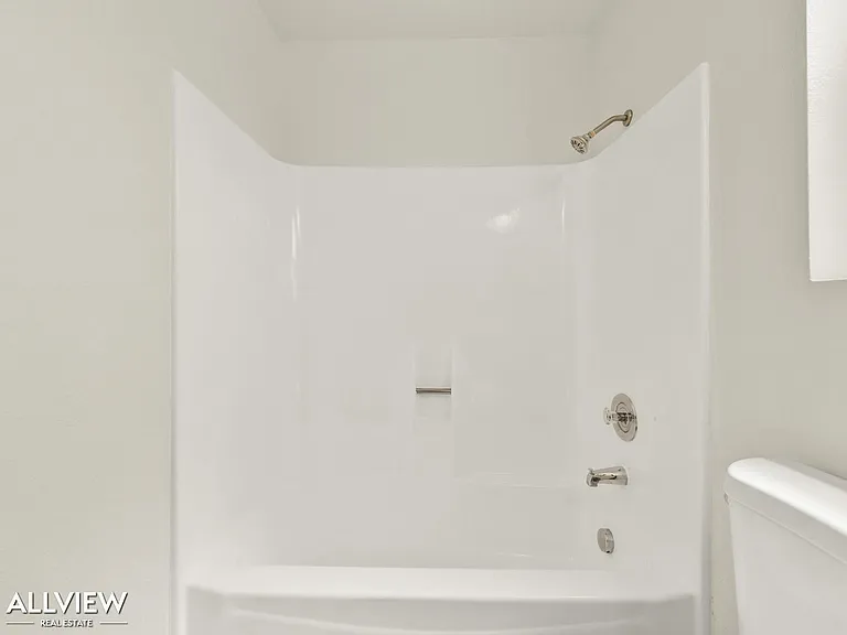 980 E Mission Ave — Photo 19