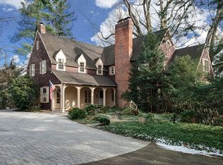 18 Dogwood Dr, Summit, NJ 07901