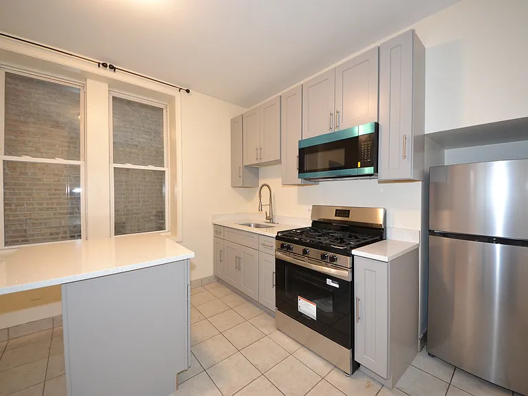 3038 S Canal St #1F — Photo 4