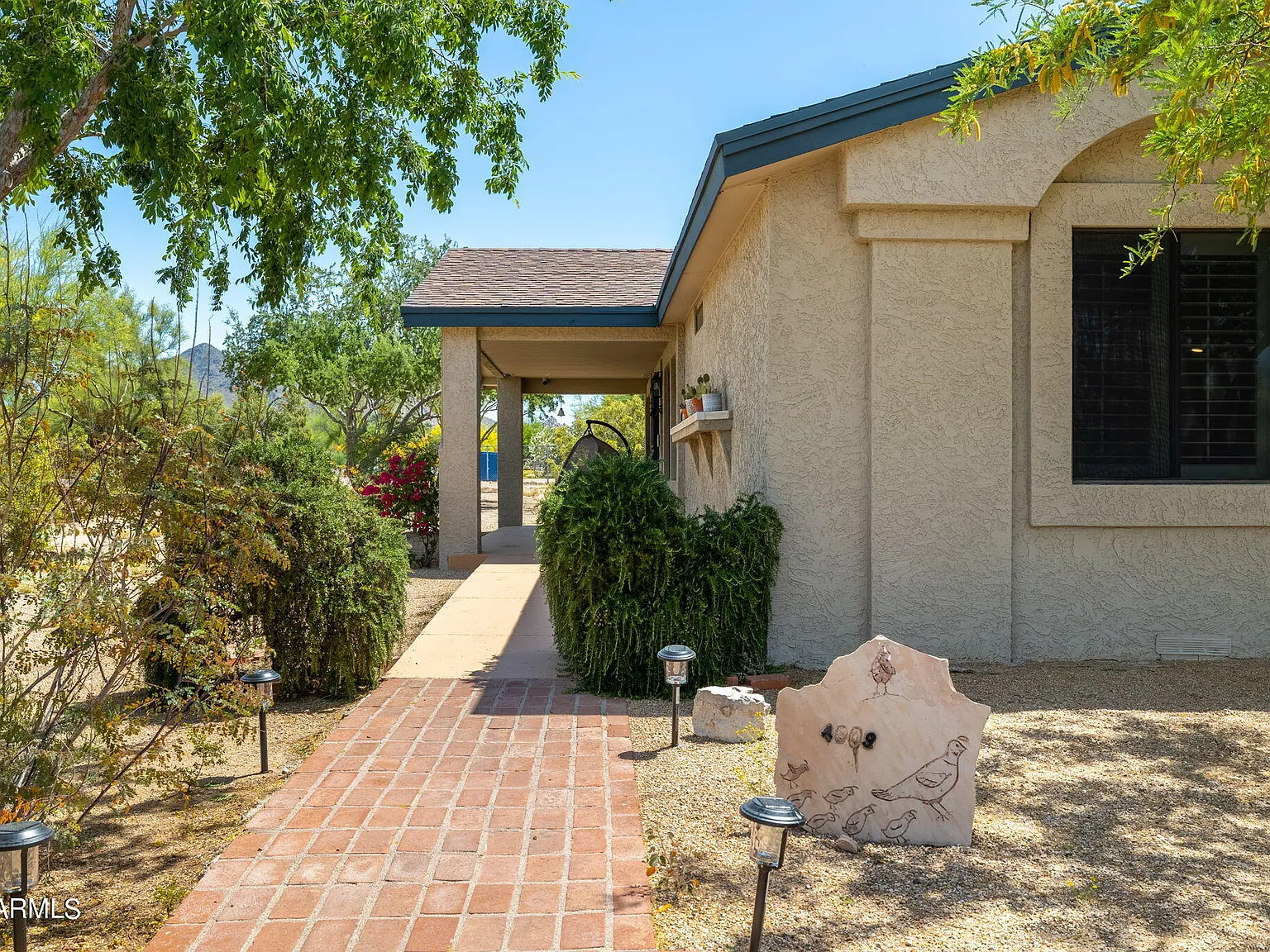 3 bed, 2.0 bath, 1829 sqft, $6,500 — Photo 3