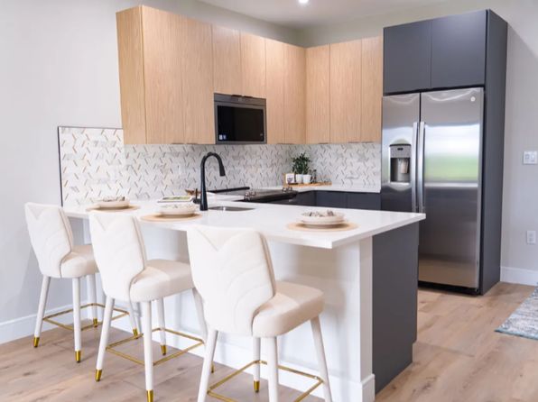 457 Schuyler Ave #315