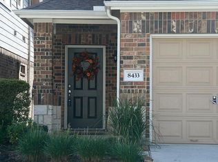 8427 Sunset Loch Dr, Spring, TX 77379