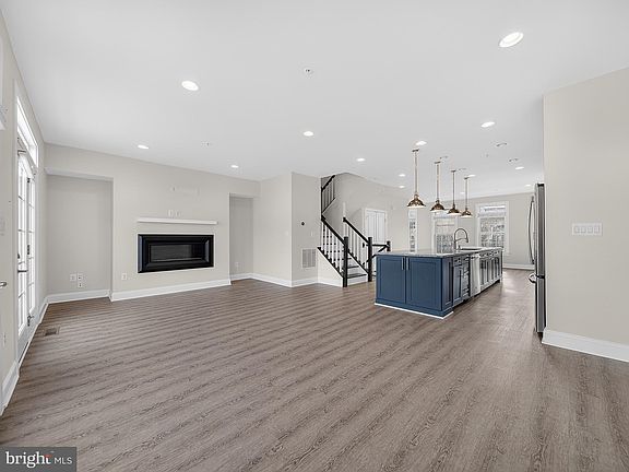 5th image of 2914 Middleham Ct