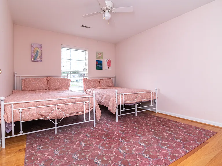 104 Drexel Ct — Photo 6