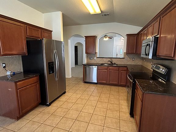 3rd image of 5002 Allegany Dr