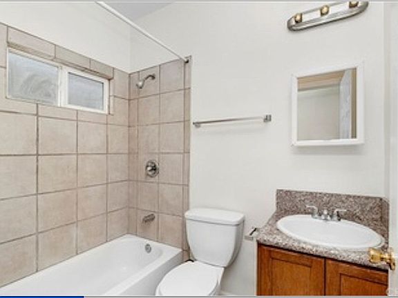 5th image of 3028 Edgehill Dr #1/2