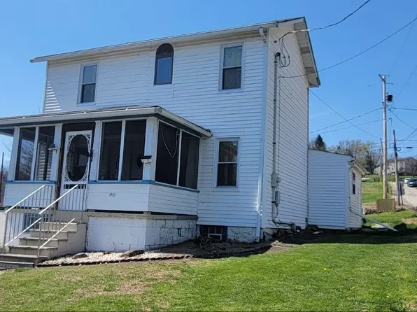1653 Main St, West Leechburg, PA 15656