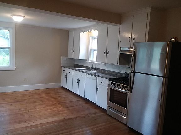 Large Eat in Kitchen.