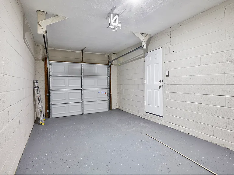 1038 E Mount Pleasant Ave — Photo 25