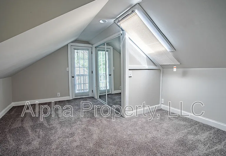 114 Edwards St — Photo 23