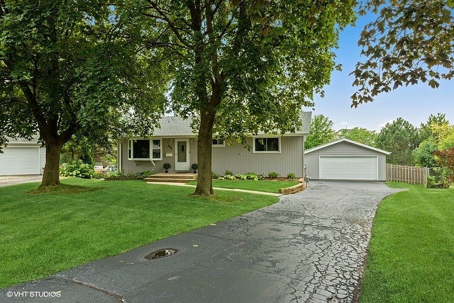 1st image of 206 Dearborn Ct