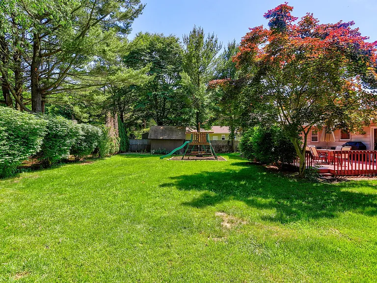 115 Iroquois Ave — Photo 39