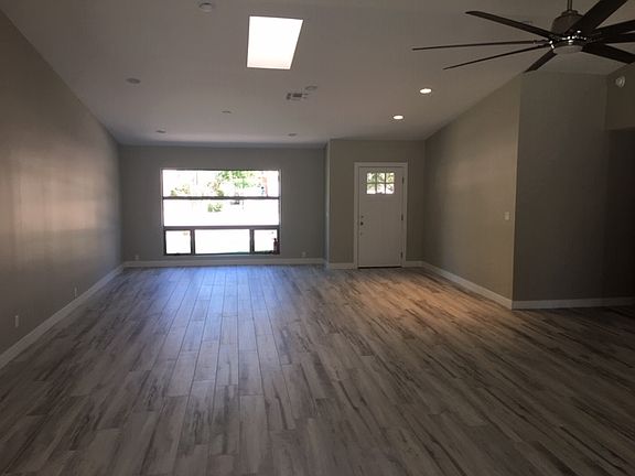 5th image of 5901 E Windrose Dr