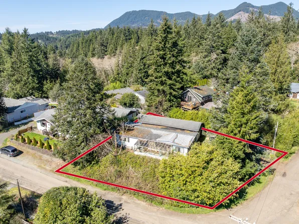 12850 Hayes Dr, Nehalem, OR 97131