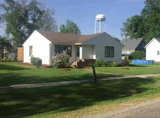 134 W Van Buren St, Greenview, IL 62642