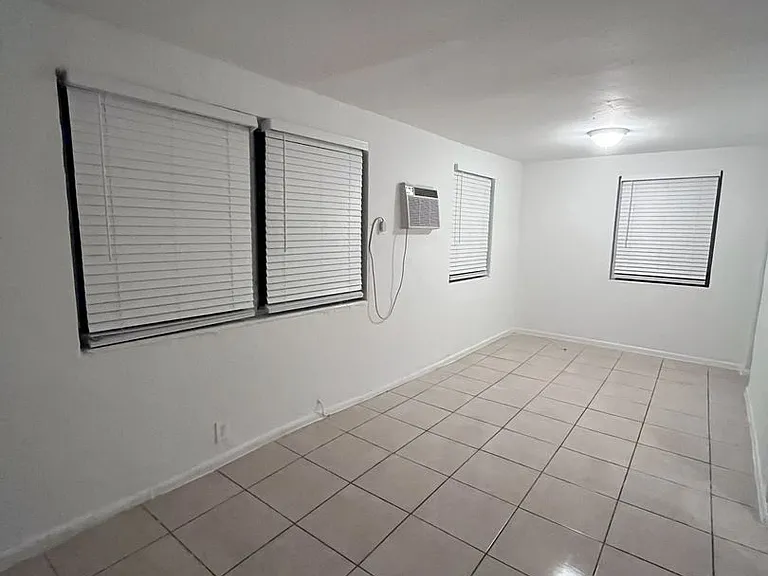 1556 Polk St — Photo 8
