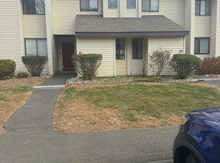 41 Simsbury Lndg #41, Simsbury, CT 06070