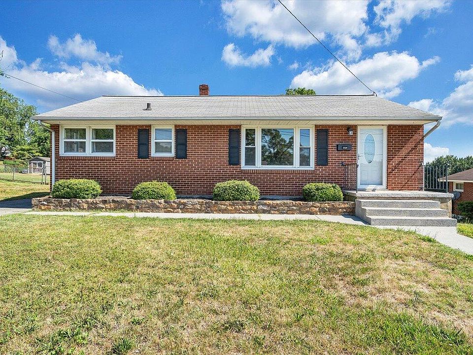1st image of 456 Fleming Ave NE