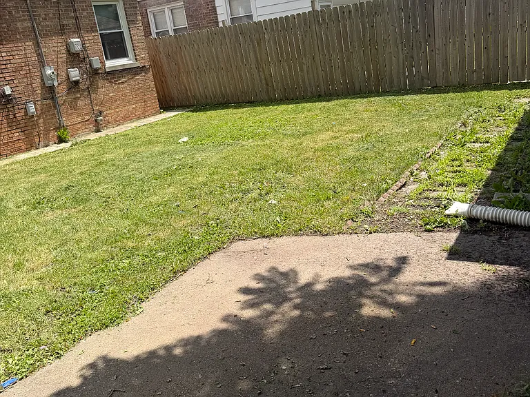 1570 Kenilworth Ave — Photo 17