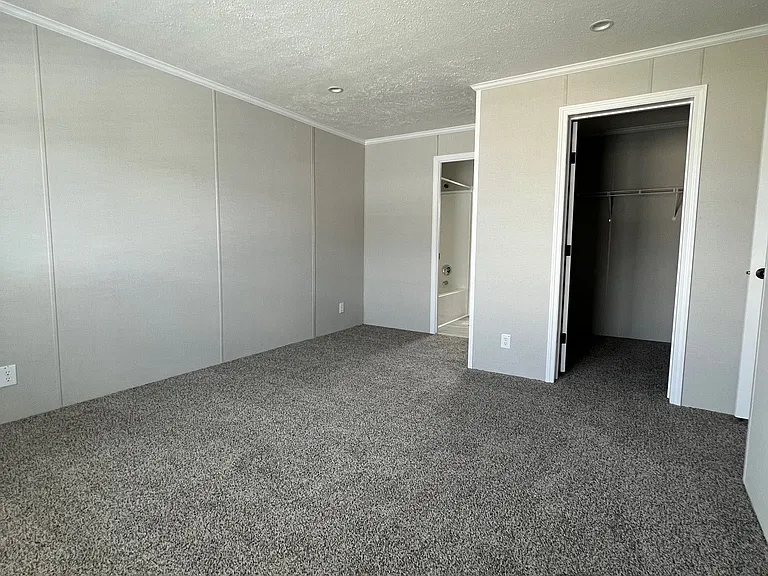 3440 Creekside Blvd — Photo 21