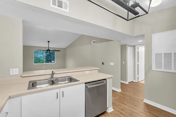 8271 Key Royal Cir #932 — Photo 8