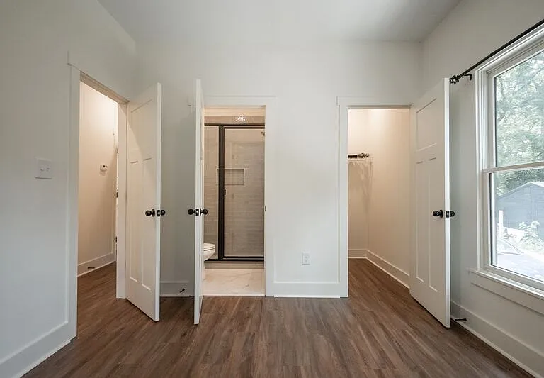 382 N Chase St — Photo 14