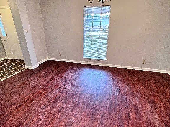 3rd image of 5844 Ainsworth Dr