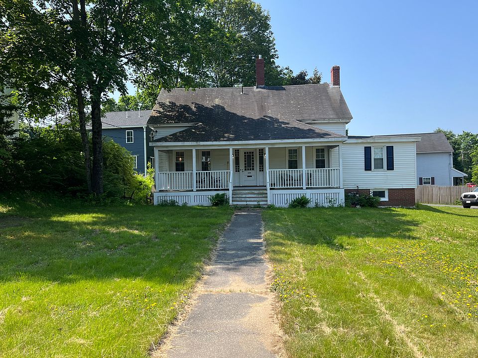 Exterior, Front Covered Porch